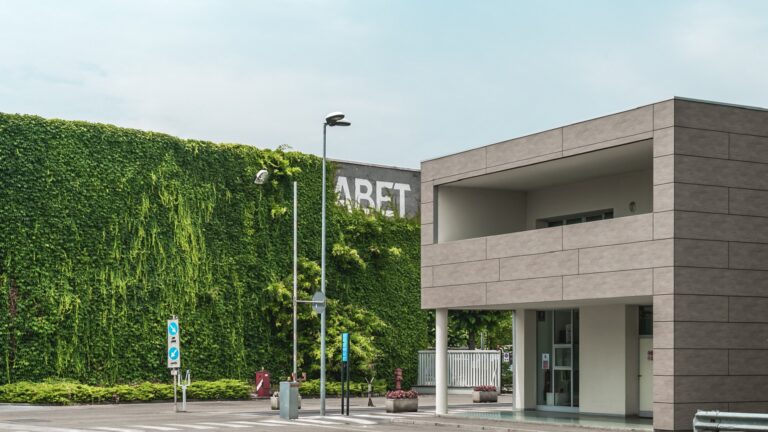 Abet expands in the US