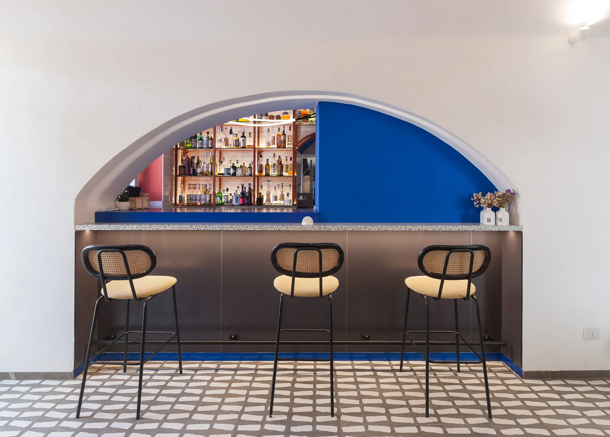 Abet Laminati presente con il decoro Bacterio al progetto Mi Casa di Monopoli.